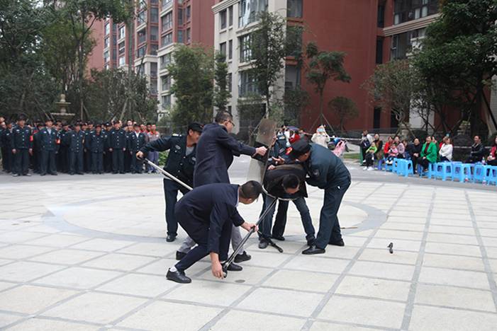 仟坤物業(yè)開展消防應急演練及反恐防爆演習